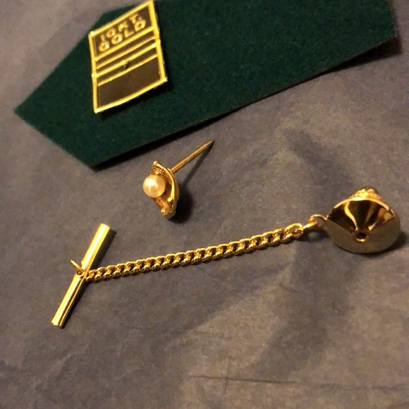 10kt baseball genuine pearl mitt glove tie tack softball pitcher - Picture 12 of 12